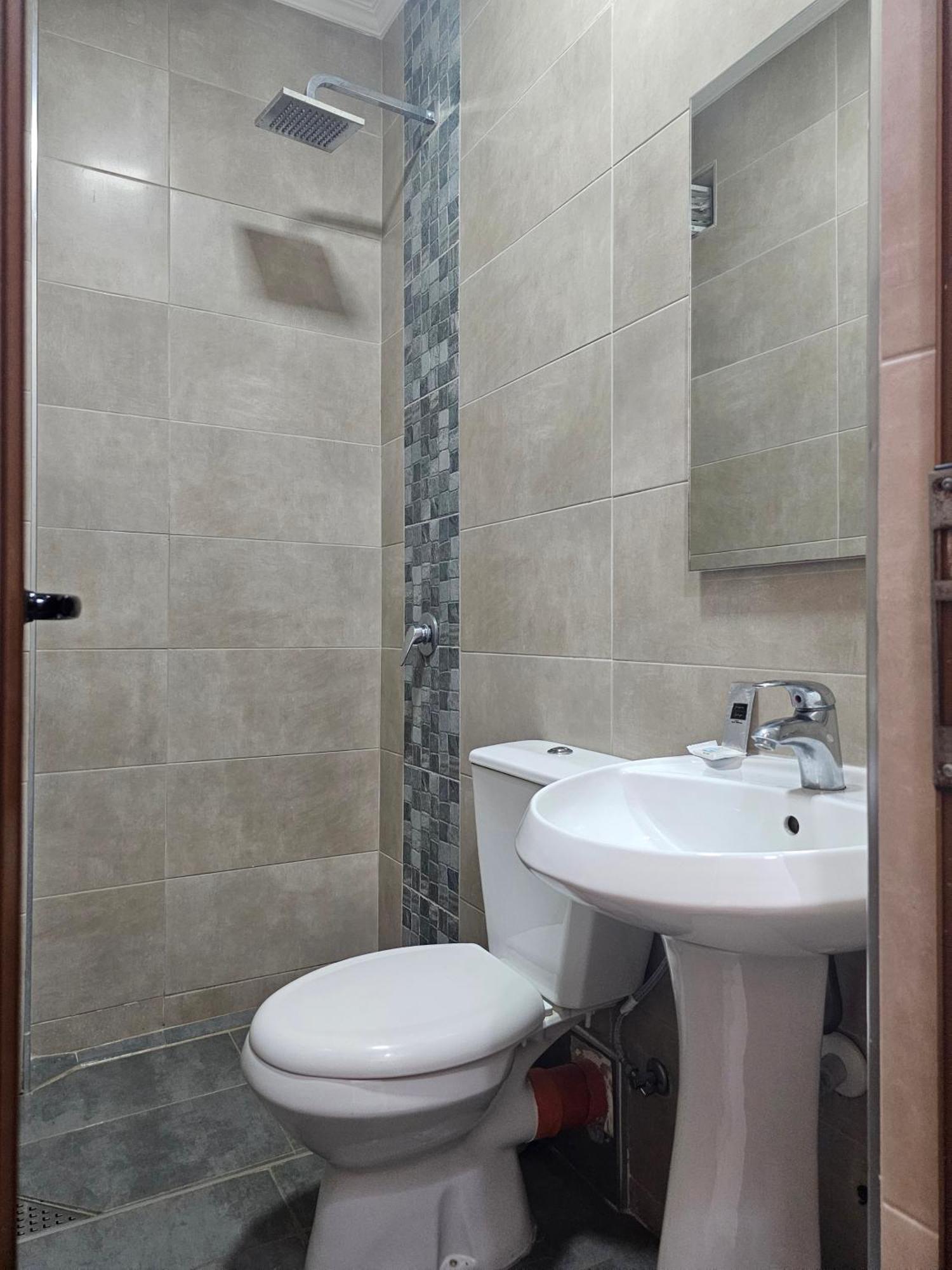 1bed Beachfront With Seaview Balcony - 5mintobeach *